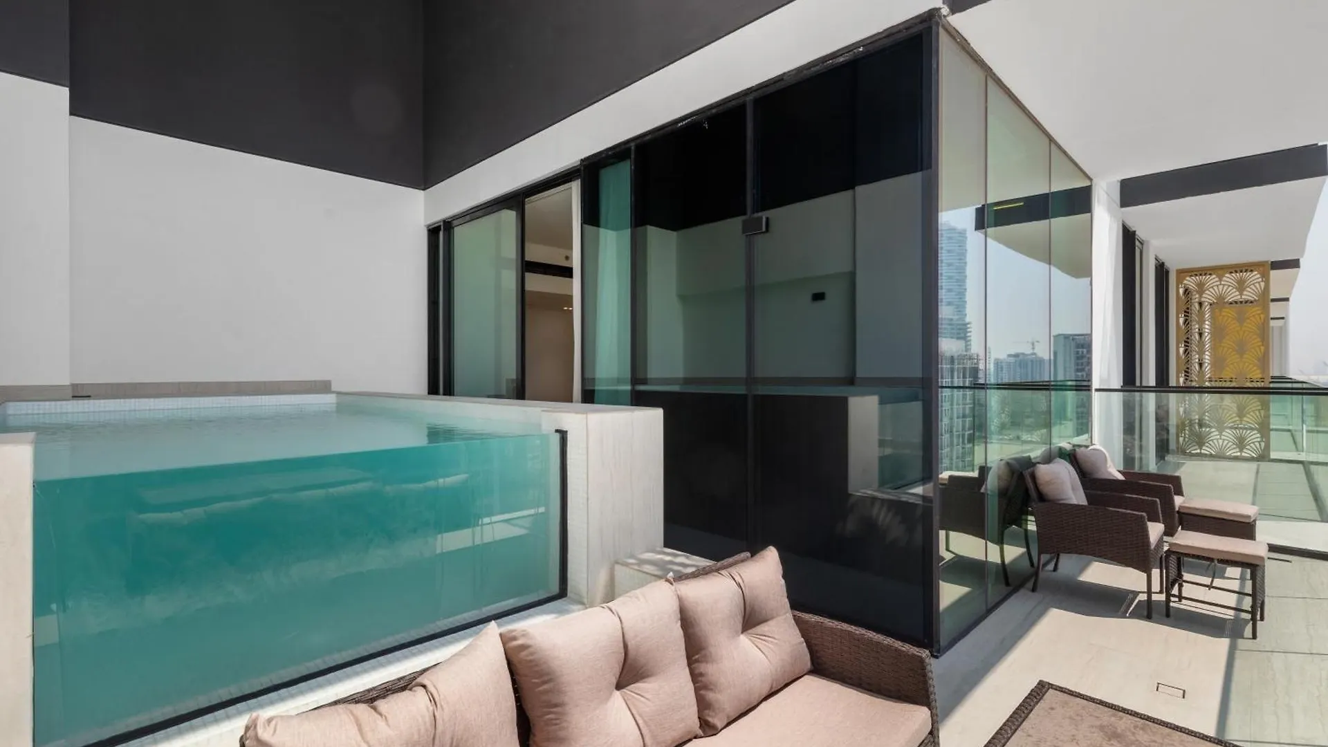 Your Own Pool Spacious 2Bdr Apartment Jvc Dubai