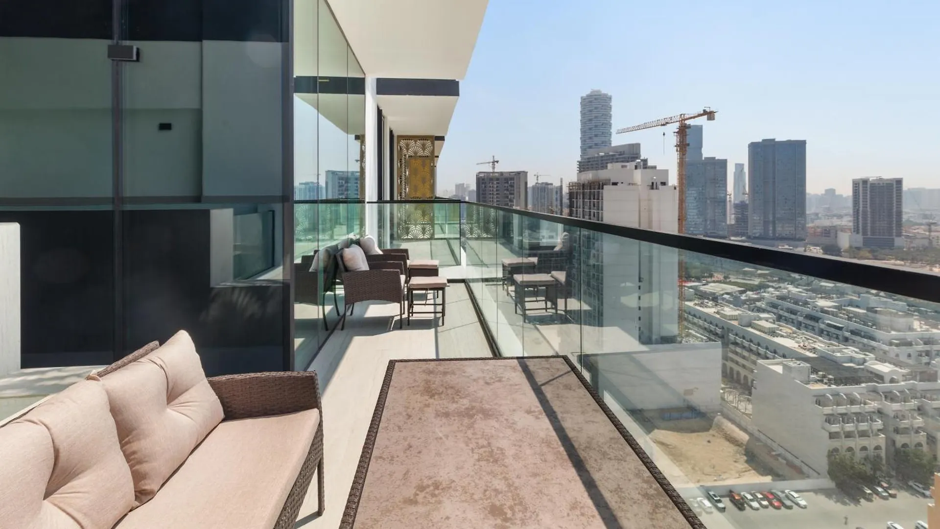Your Own Pool Spacious 2Bdr Apartment Jvc Dubai