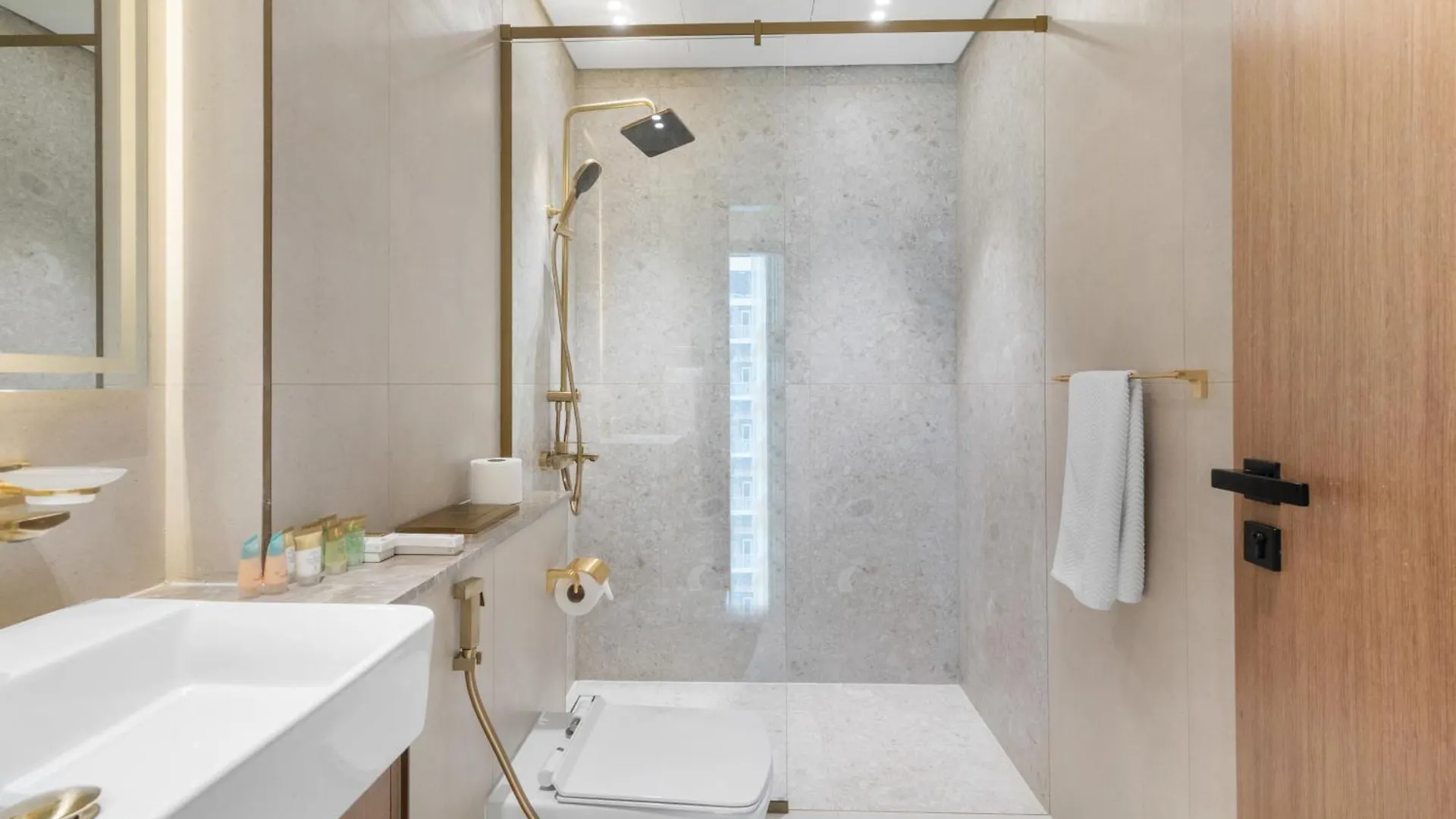 Your Own Pool Spacious 2Bdr Apartment Jvc Dubai
