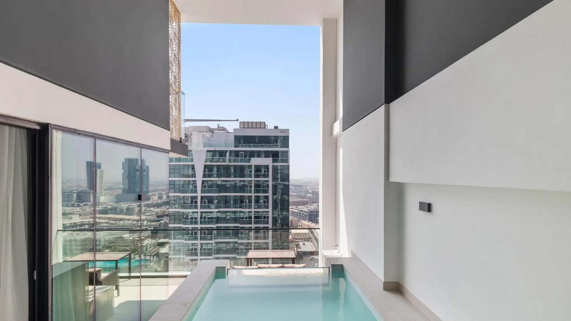 Your Own Pool Spacious 2Bdr Apartment Jvc Dubai