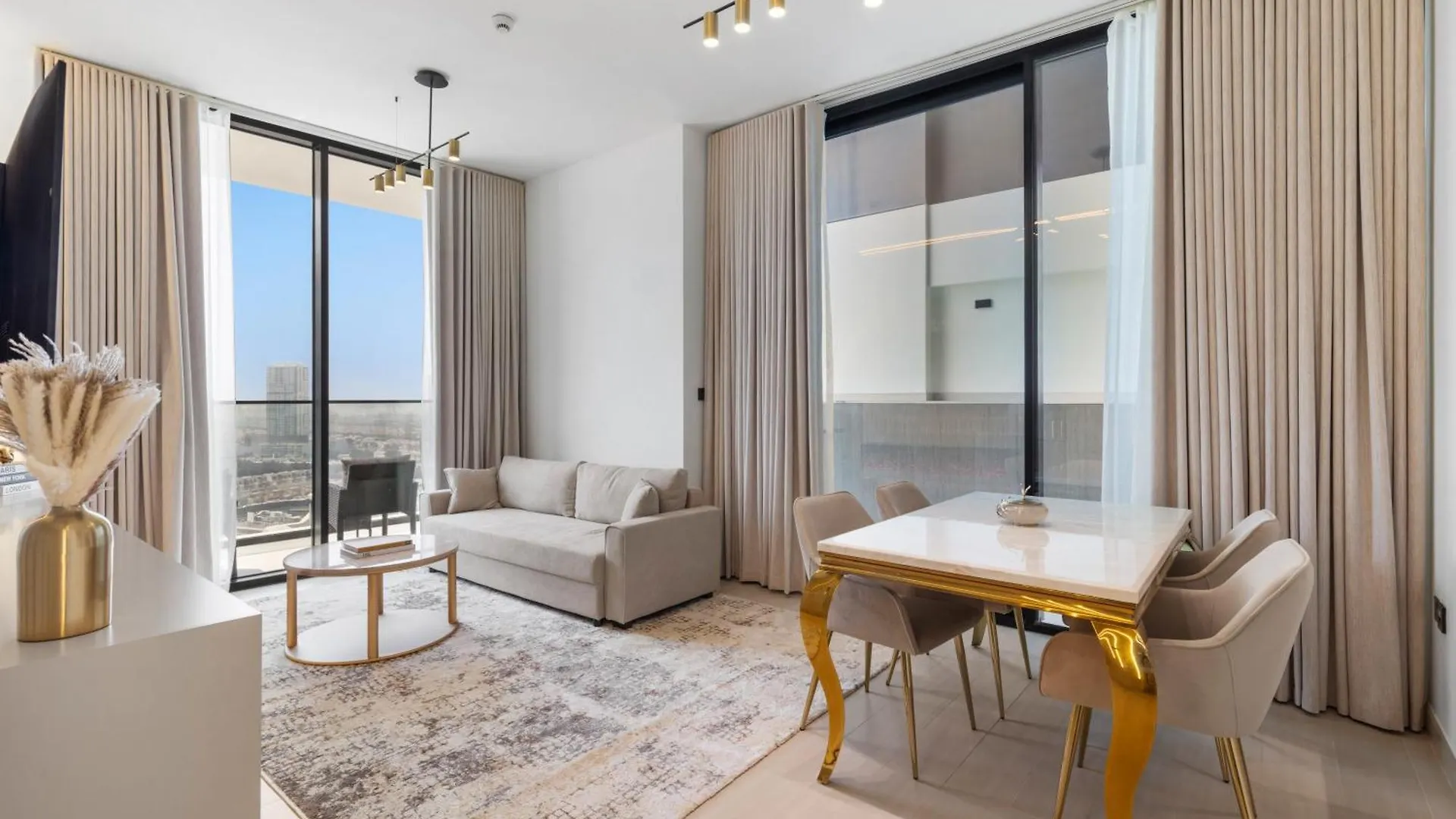 Your Own Pool Spacious 2Bdr Apartment Jvc Dubai