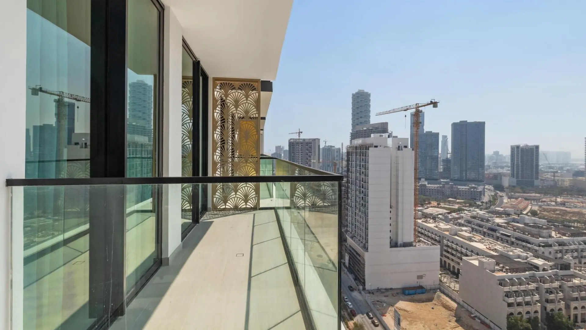 Your Own Pool Spacious 2Bdr Apartment Jvc Dubai