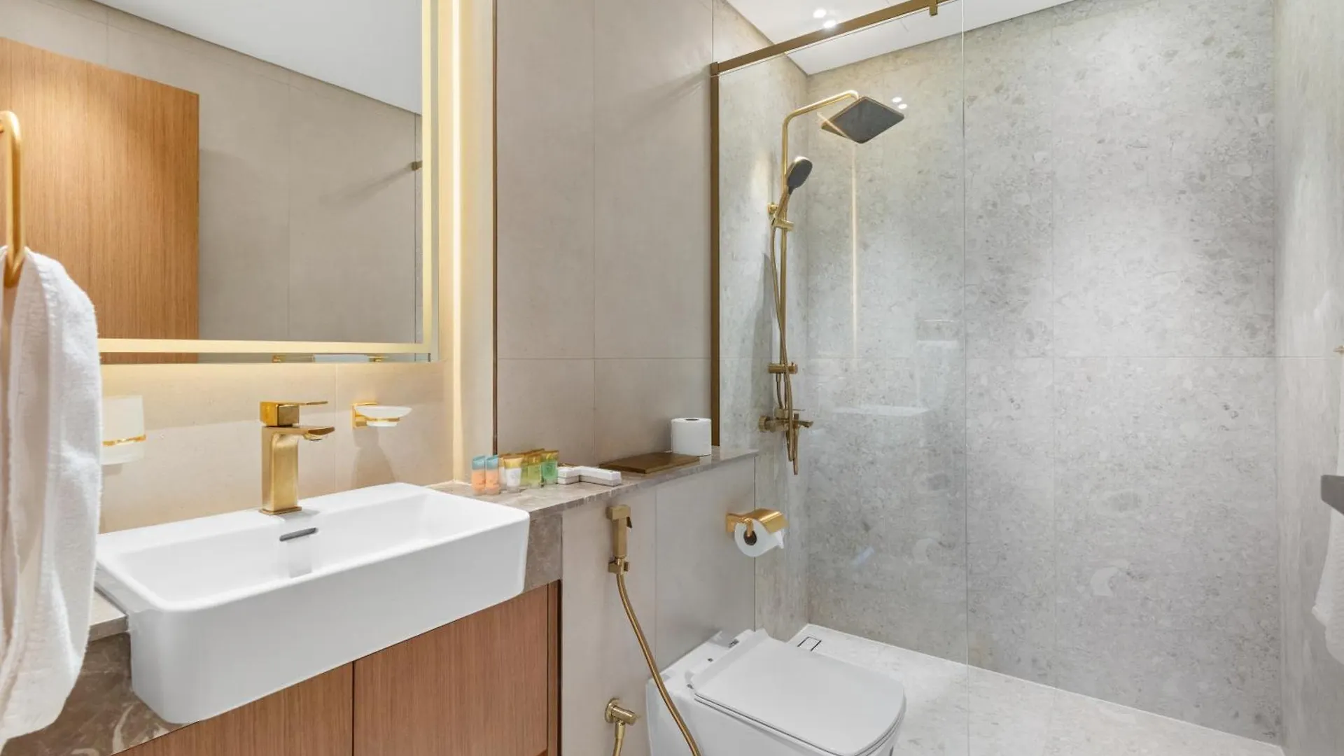 Your Own Pool Spacious 2Bdr Apartment Jvc Dubai