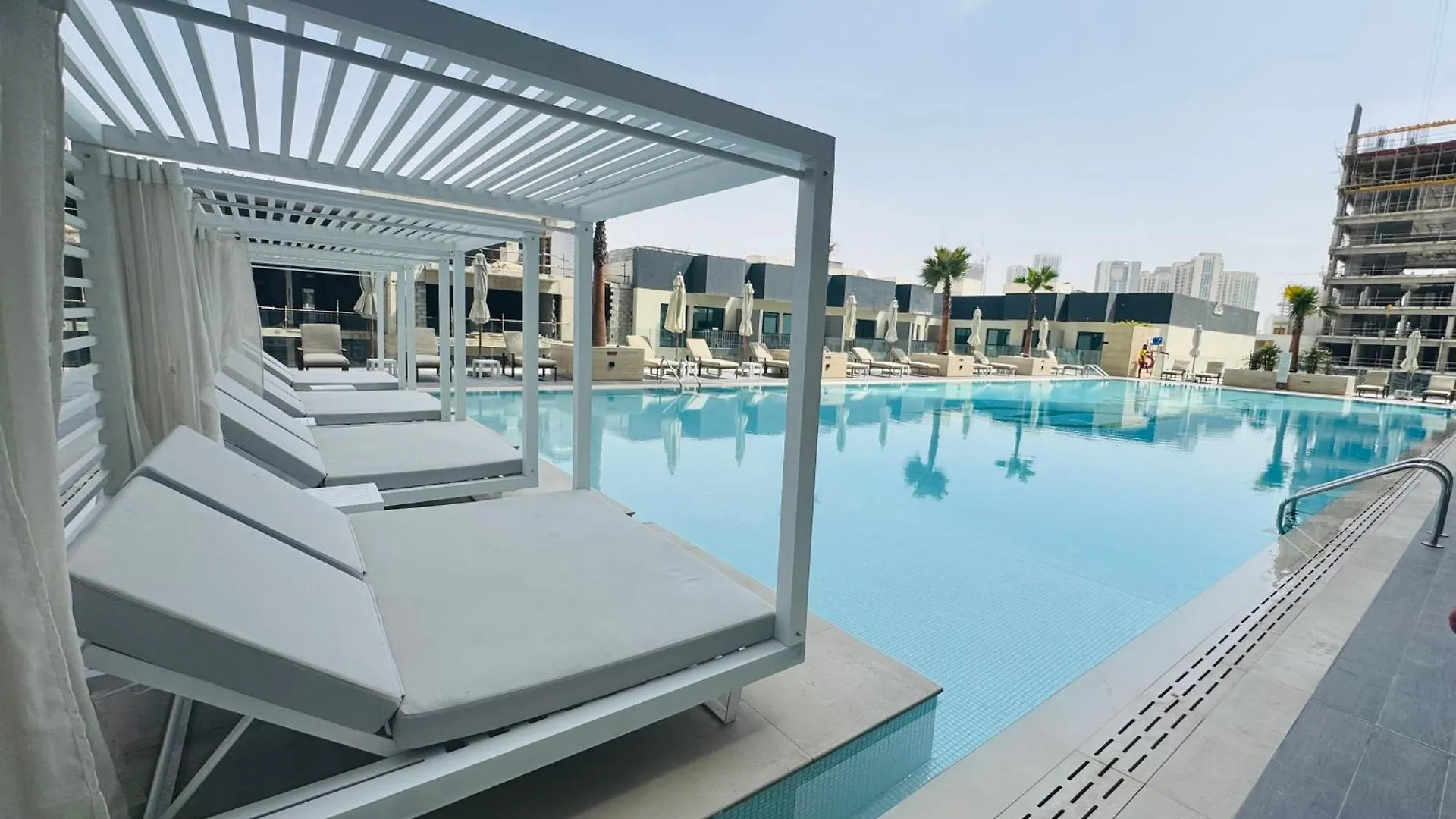 Your Own Pool Spacious 2Bdr Apartment Jvc Dubai