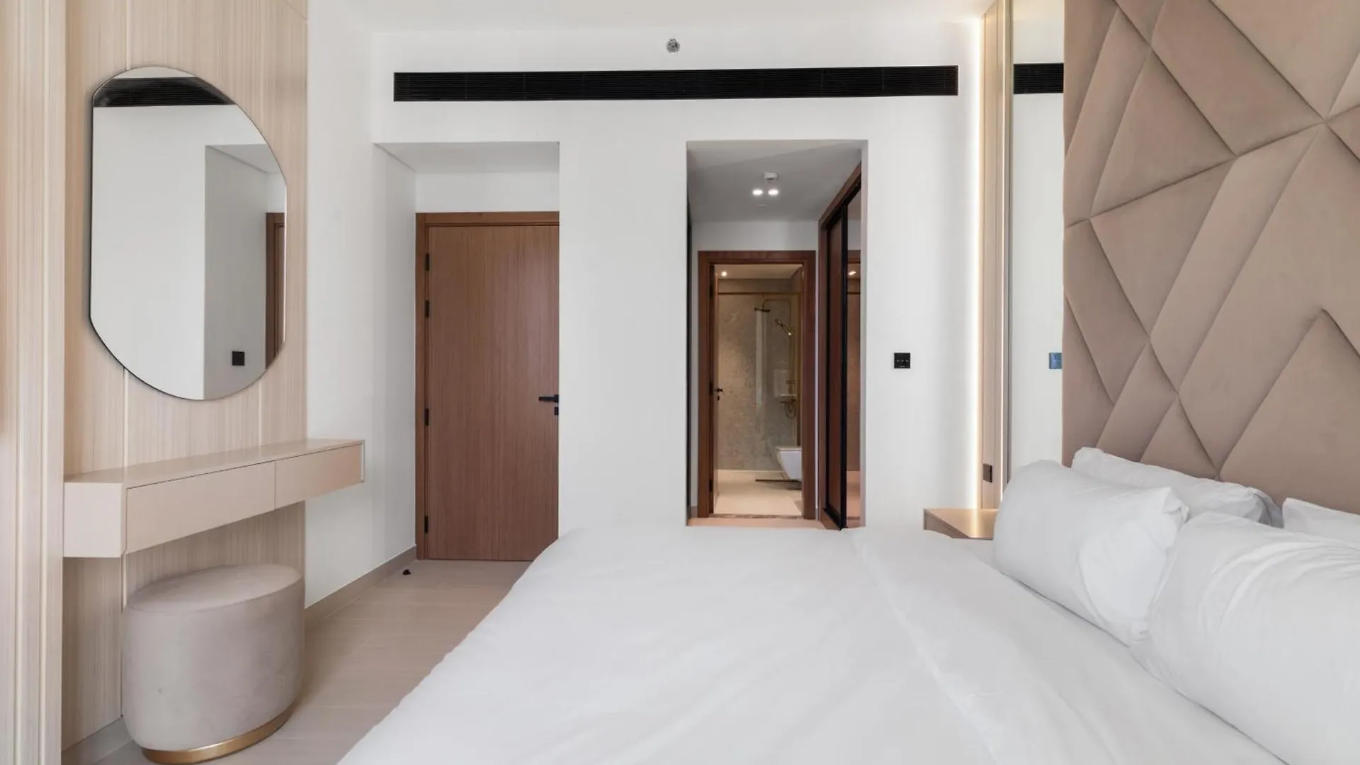 Your Own Pool Spacious 2Bdr Apartment Jvc Dubai