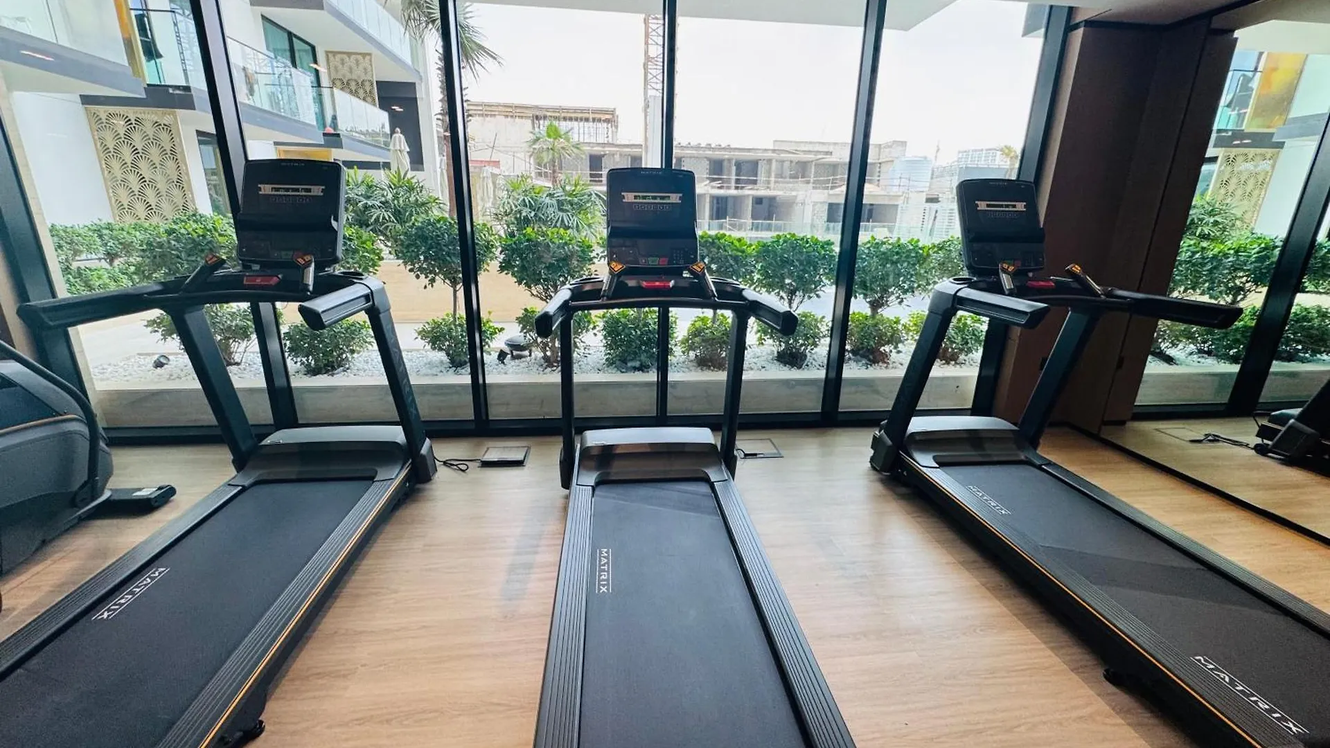 Your Own Pool Spacious 2Bdr Apartment Jvc Dubai